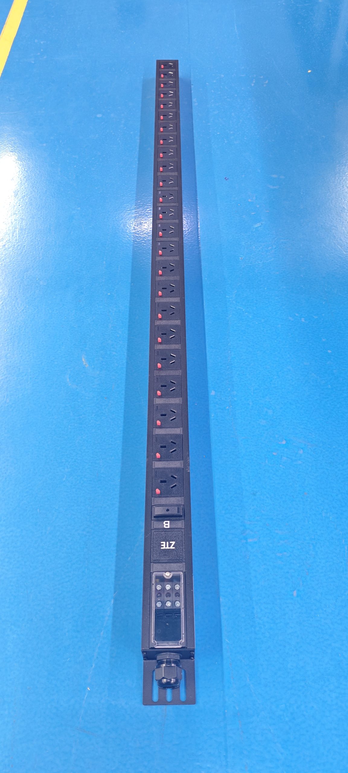 GDE-32A-lgt-20GB10A+4GB16A-FT-B product image 3