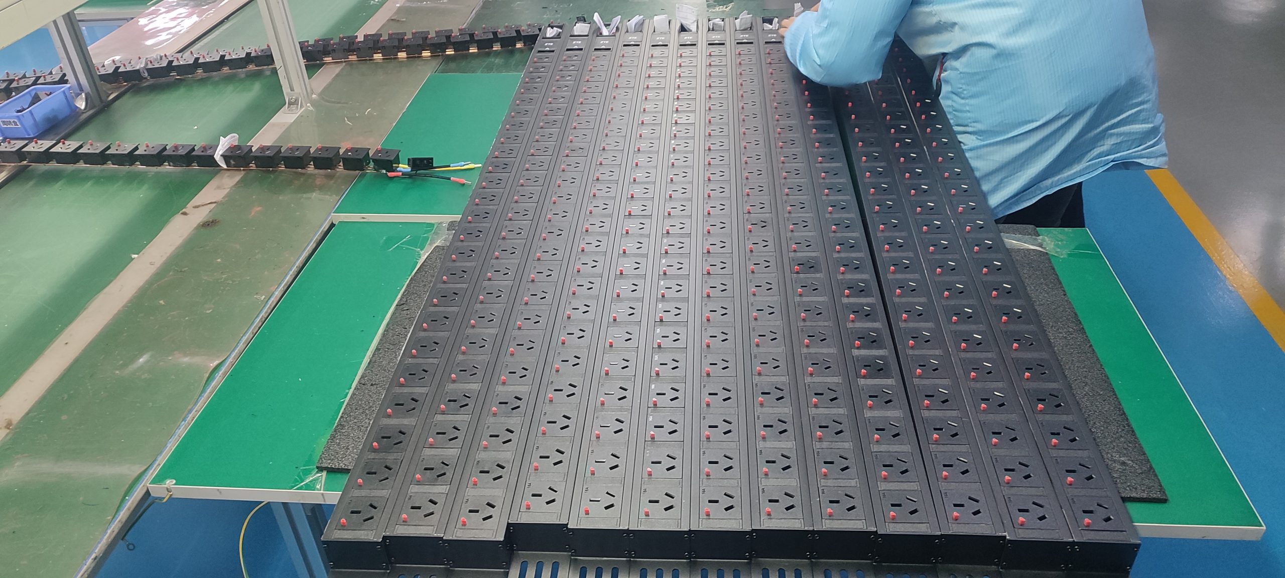 GDE-32A-lgt-20GB10A+4GB16A-FT-A product image 4