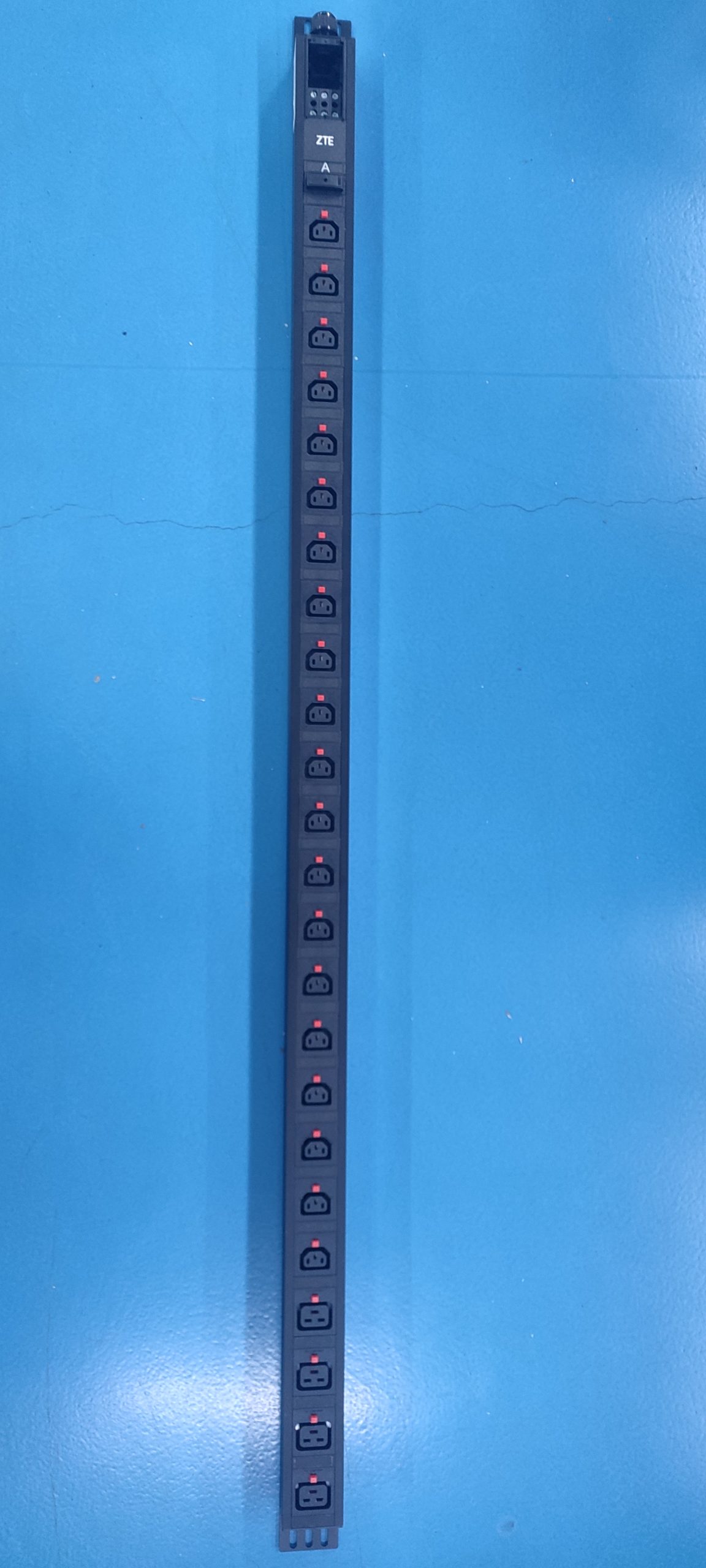 GDE-32A-lgt-20C13+4C19-FT-A product image 10