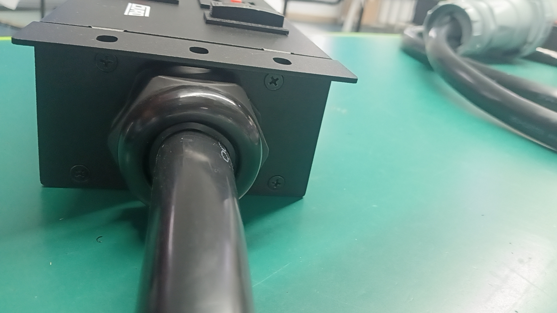 PDU-DC240V-80A-GFM-D3-1C13+5C19&1C13+5C19 product image 1