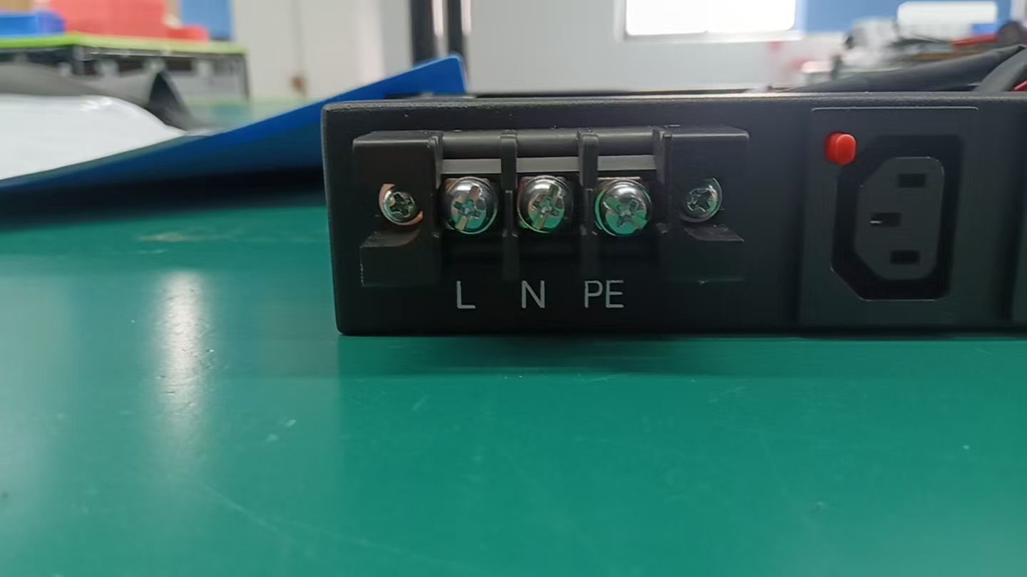 PDU-AC220V-32A-I product image 1