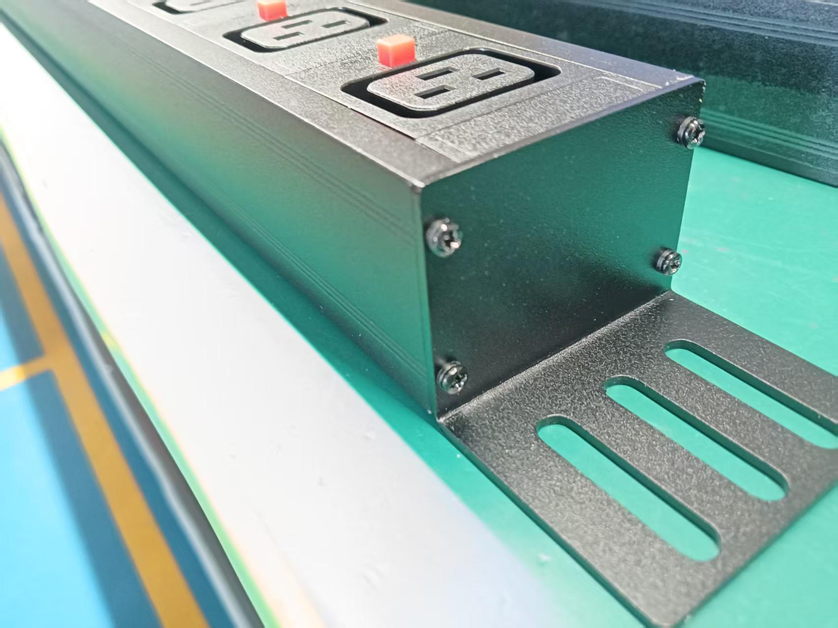 PDU-AC220V-32A-20C13+4C19 product image 2
