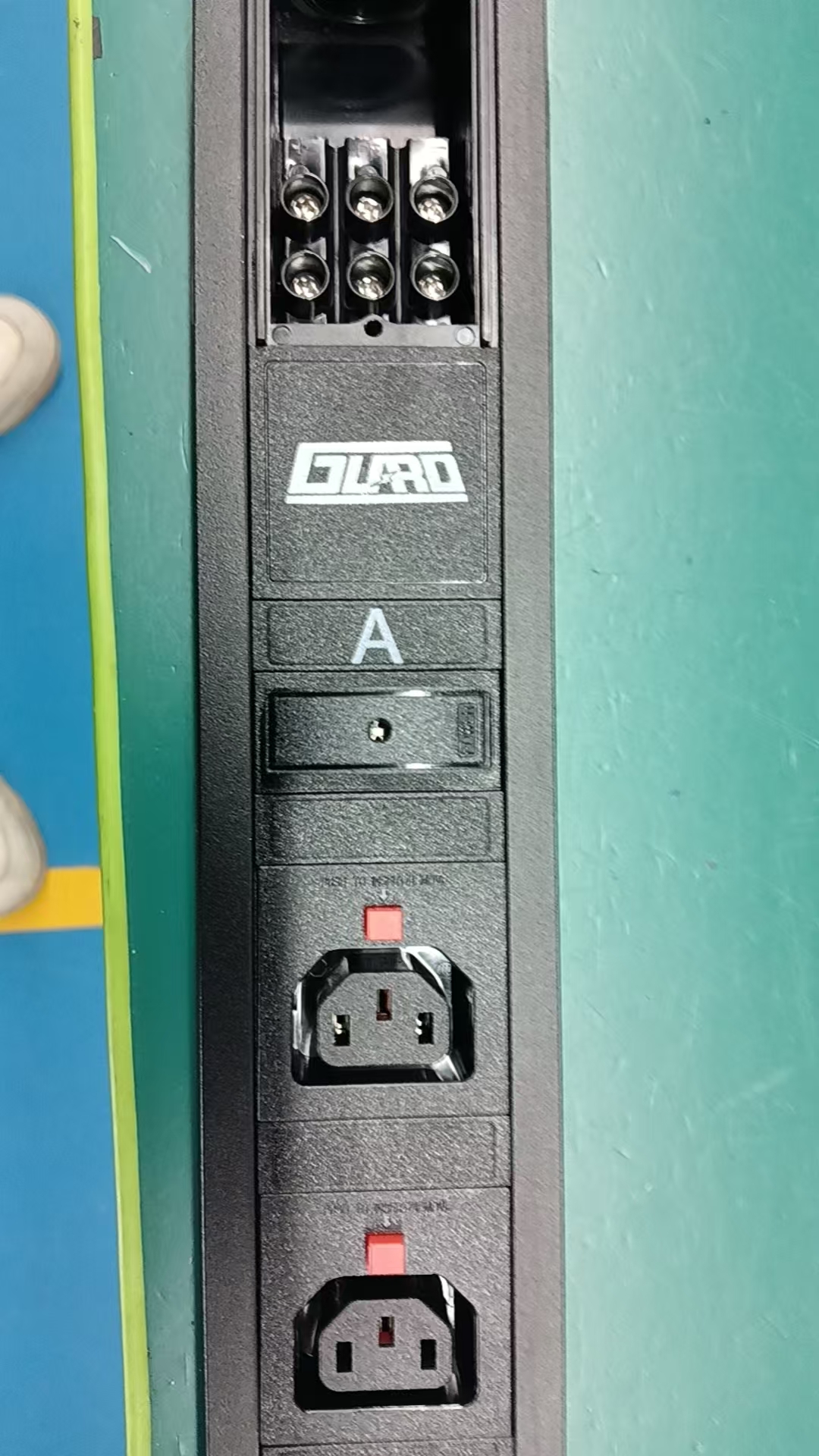 PDU-AC220V-32A-20C13+4C19 product image 3