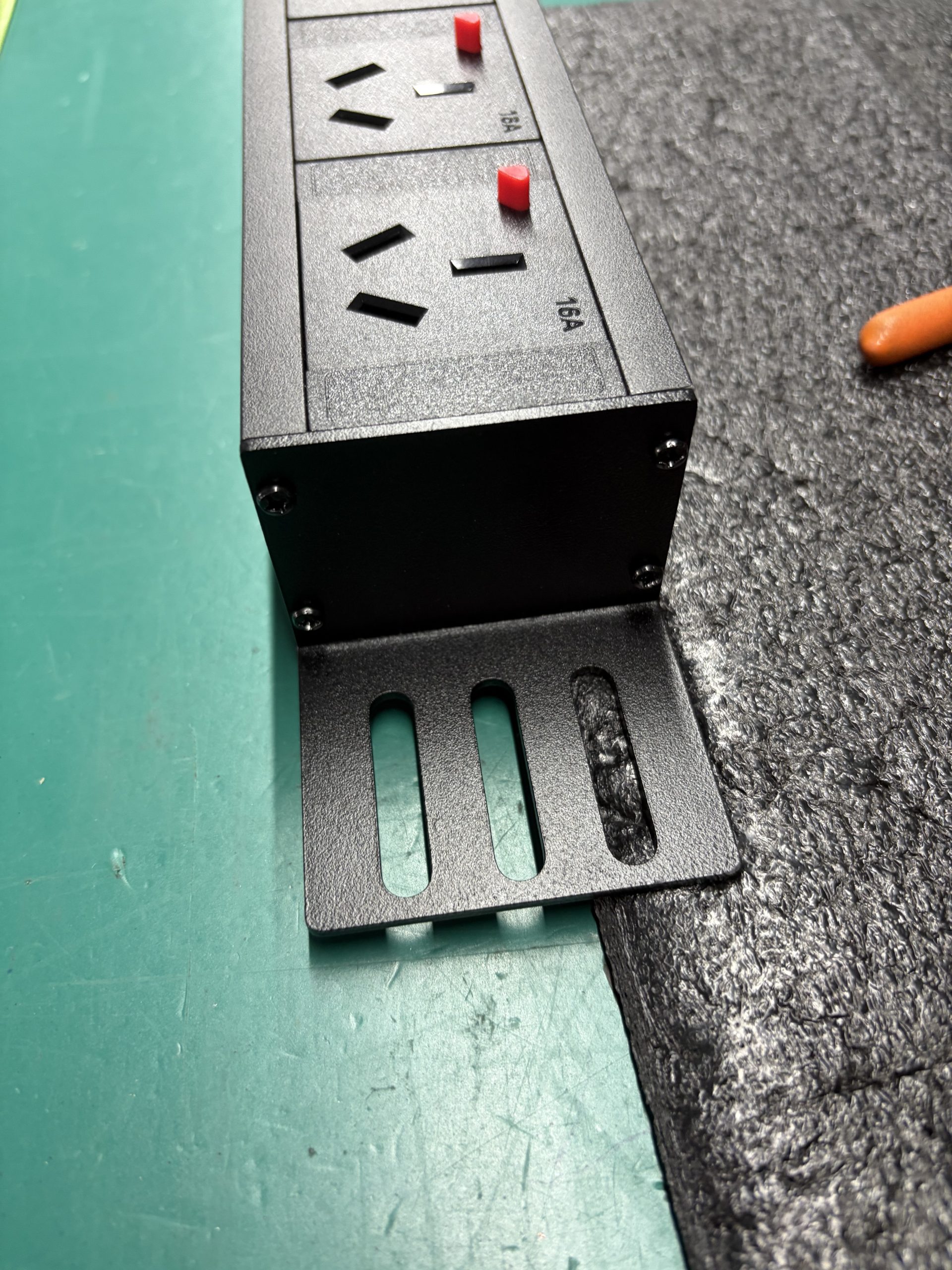 GDE-63A-lgt-20GB10A+4GB16A-FT-B product image 11